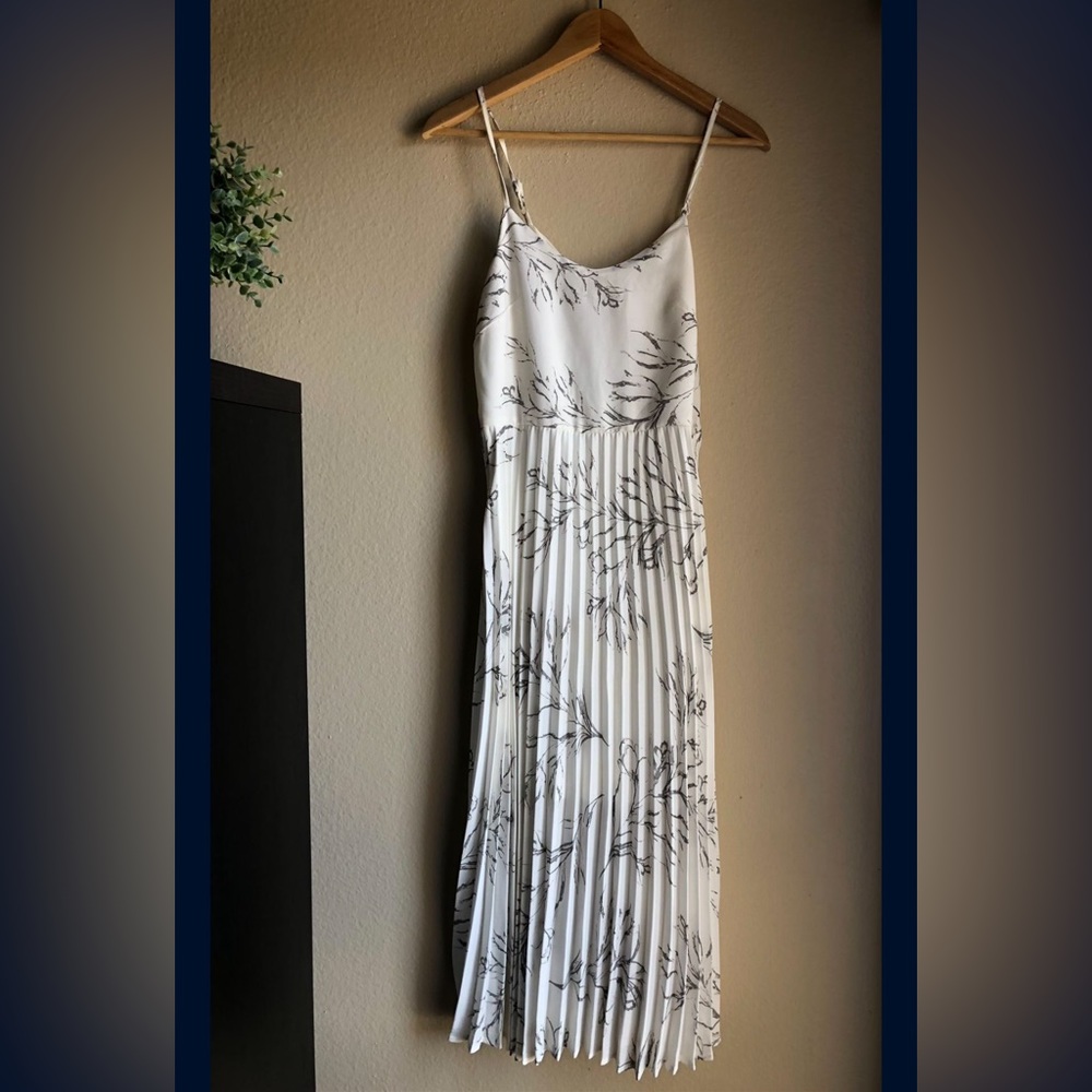 A New Day White Floral Pleated Dress Size XS.